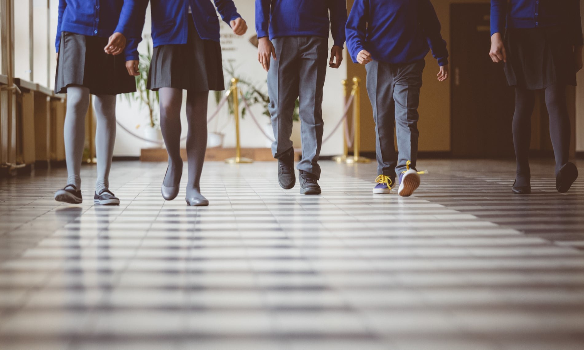 UK Teenage Boys: Hochrisikogruppe für Sextortion - Lehrer werden aufgefordert, Anzeichen zu erkennen