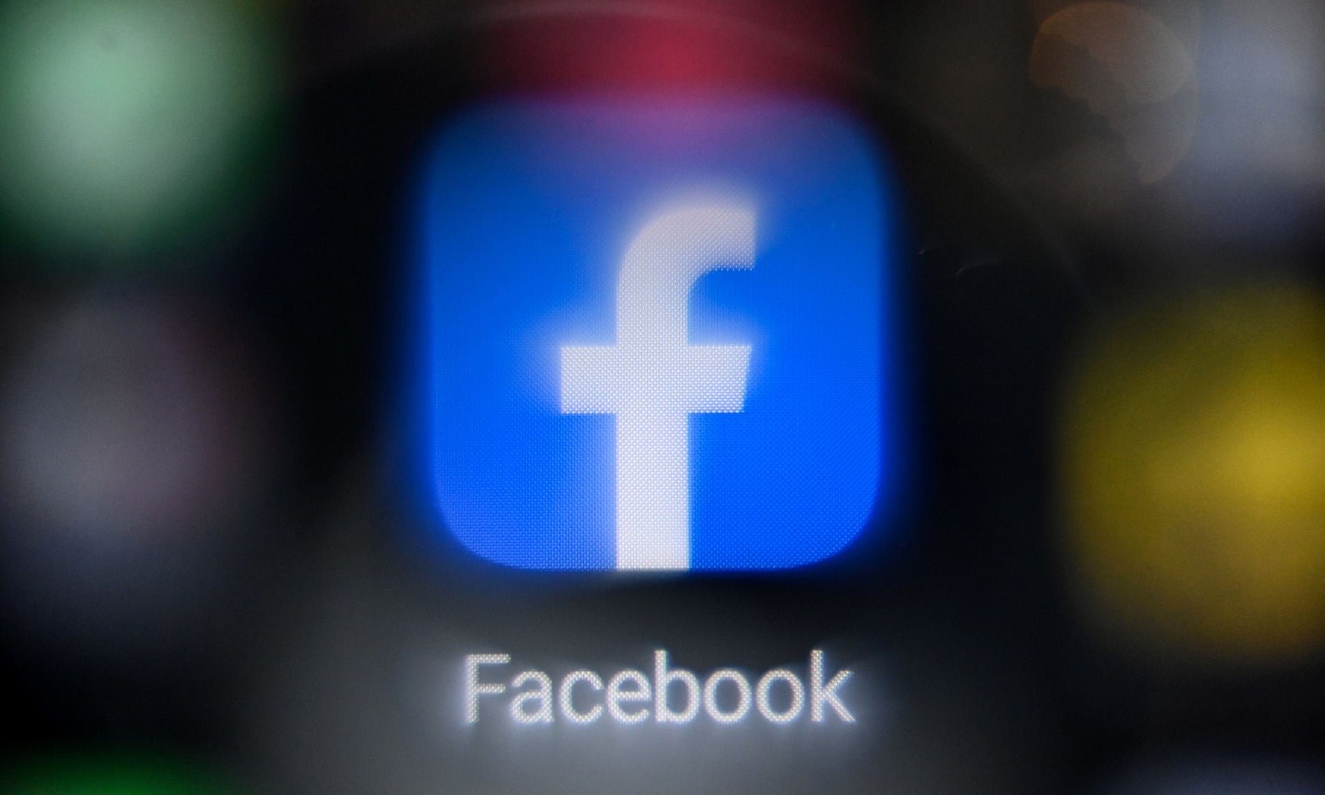 UE ostrzega Facebooka (Meta), aby przed wyborami parlamentarnymi zwalczał fałszywe wiadomości i rosyjską ingerencję, w przeciwnym razie poniesie konsekwencje