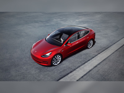 Tesla surprises with a profit in the third quarter