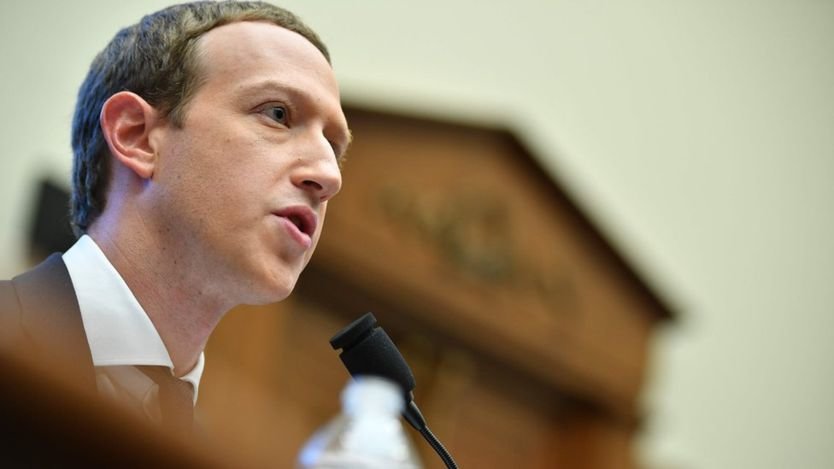 Congress grills Facebook boss over currency plan