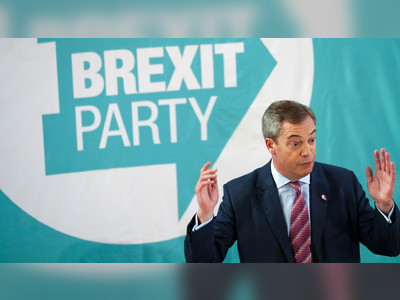 Farage accused of ‘bottling it,’ as Brexit Party leader declares his party WILL NOT fight for Tory-held seats in snap election