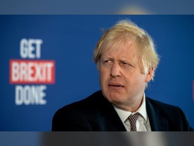 Johnson ‘will have to call second referendum if he fails to win majority’