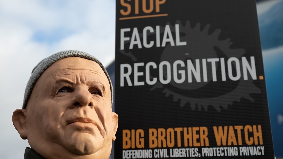 ‘Orwellian state surveillance’: Met police presents facial recognition cameras on London streets & faces backlash online