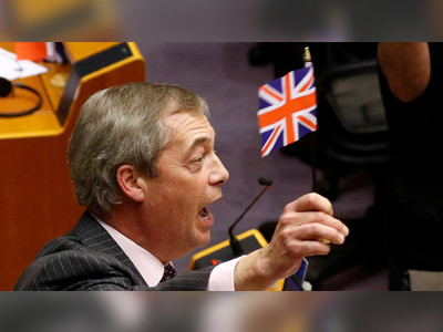‘Goodbye!’ Farage trolls EU Parliament with Brexit one last time, waving Union Jack flag before mic is cut off for ‘hate’