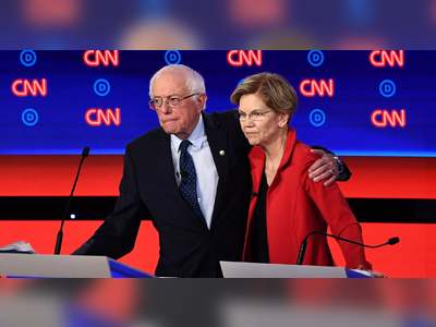 Elizabeth Warren Said Bernie Sanders Told Her He Didn’t Believe A Woman Could Win In 2020