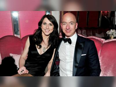 MacKenzie Bezos dumped a ton of Amazon stock