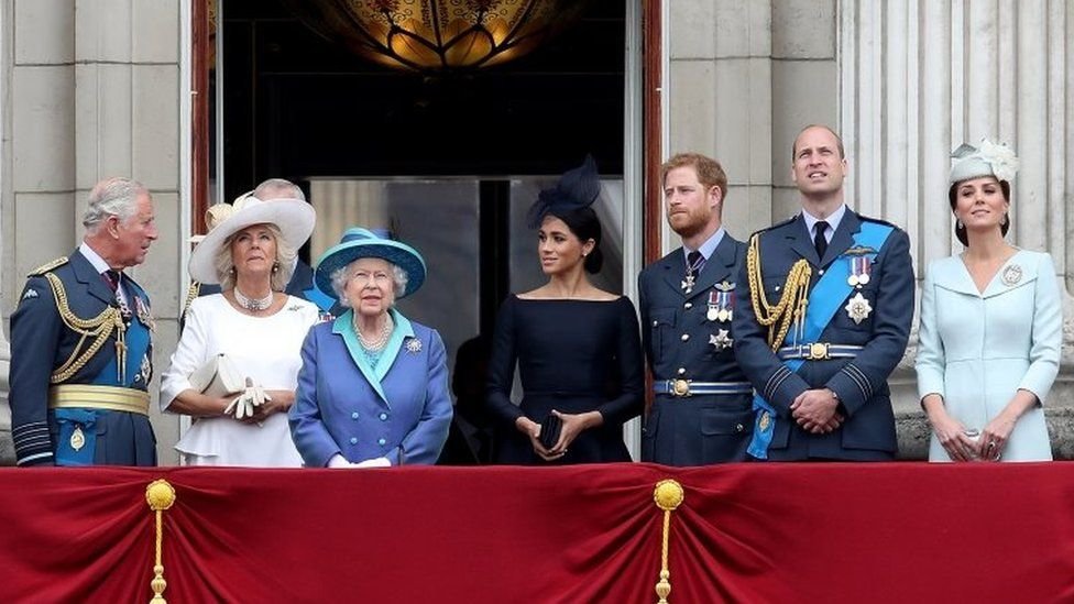 Queen and Prince Harry to hold talks over Sussexes' future