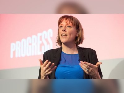 Jess Phillips enters race to succeed Jeremy Corbyn as Labour Party leader