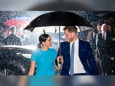 Harry and Meghan attend London awards ceremony