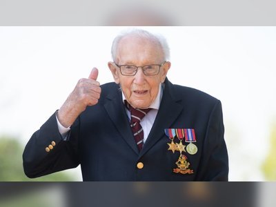 Colonel Tom Moore to be knighted for raising £33,000,000 for NHS
