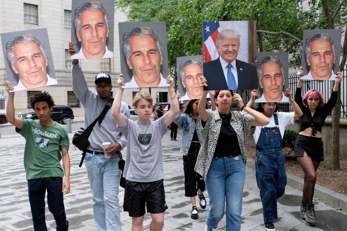 Fox News says it ‘mistakenly’ edited Donald Trump out of photo with Jeffrey Epstein and Ghislaine Maxwell