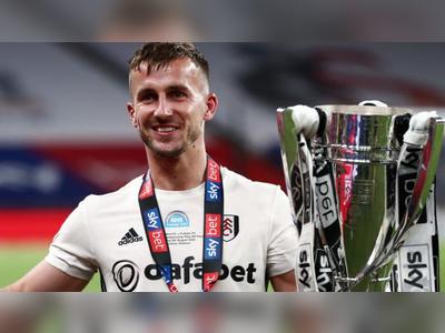 Championship play-off final: Brentford 1-2 Fulham (AET)
