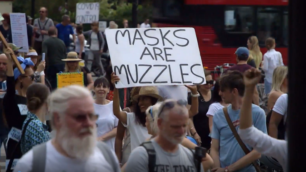 ‘Masks are muzzles’: Protesters rally outside BBC HQ & march to Downing Street after UK govt widens mask-wearing orders