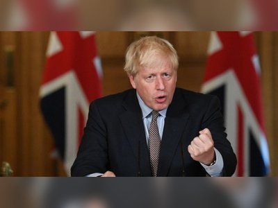 Boris to hold emergency Cobra meeting as UK braces for new lockdown