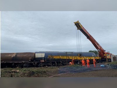 Train wreckage recovery 'complex and challenging'