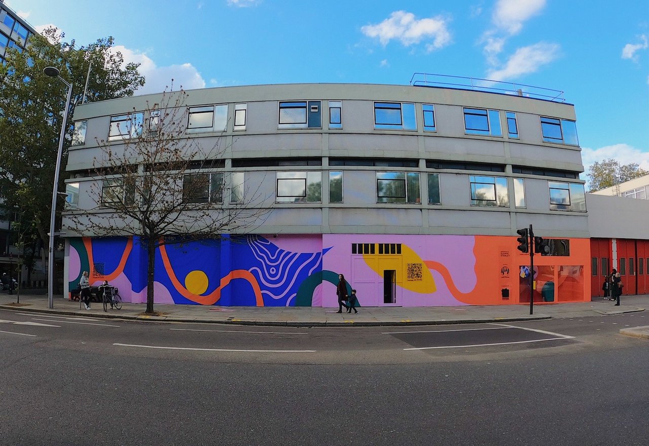 Lois O'Hara transforms King's Road with mural exploring the power of colour