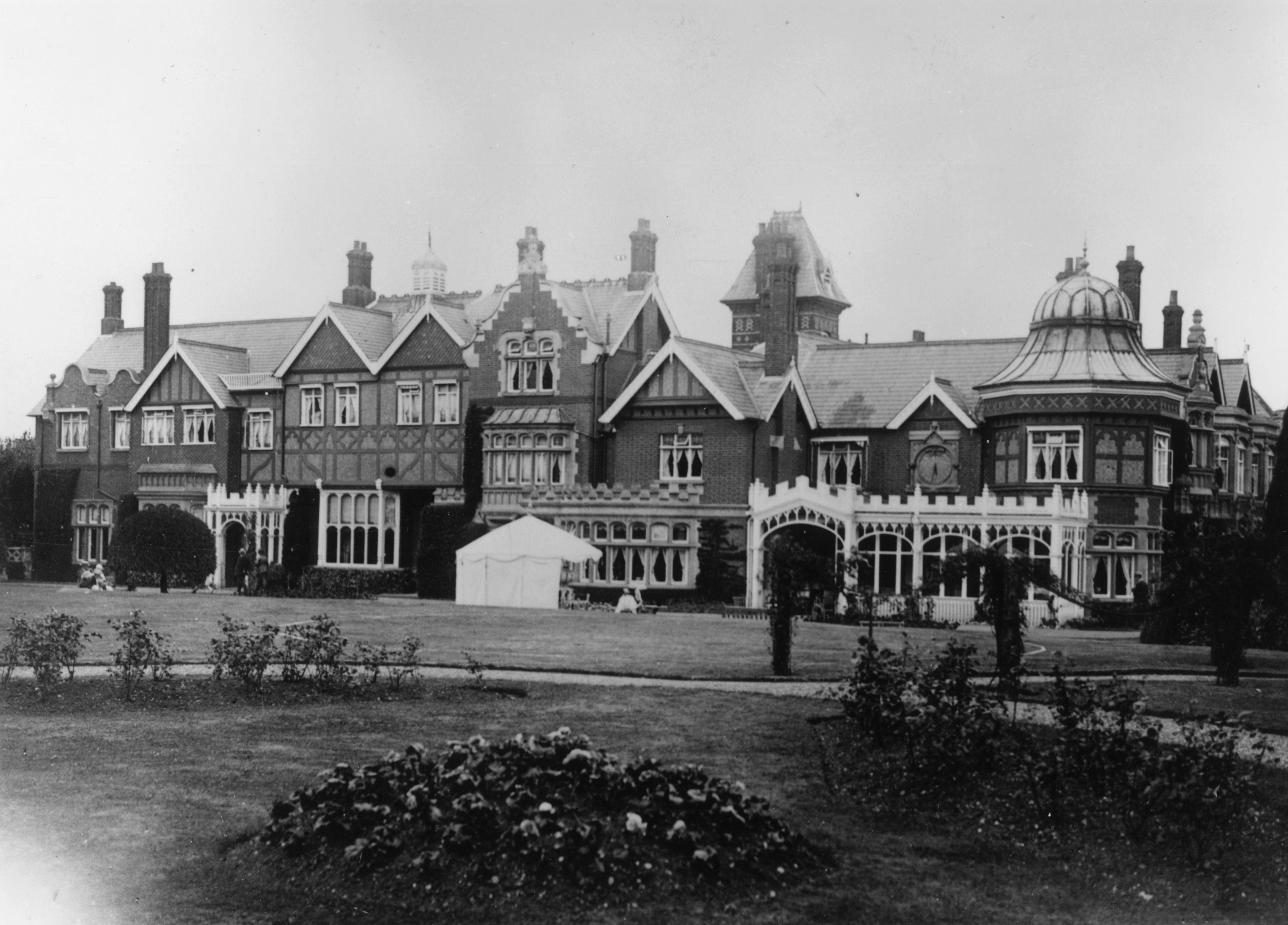 Britain’s WWII codebreaking hub Bletchley Park given £1 million by Facebook