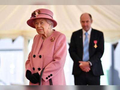 UK queen, 94, makes first outing in seven months to visit secret defence laboratory