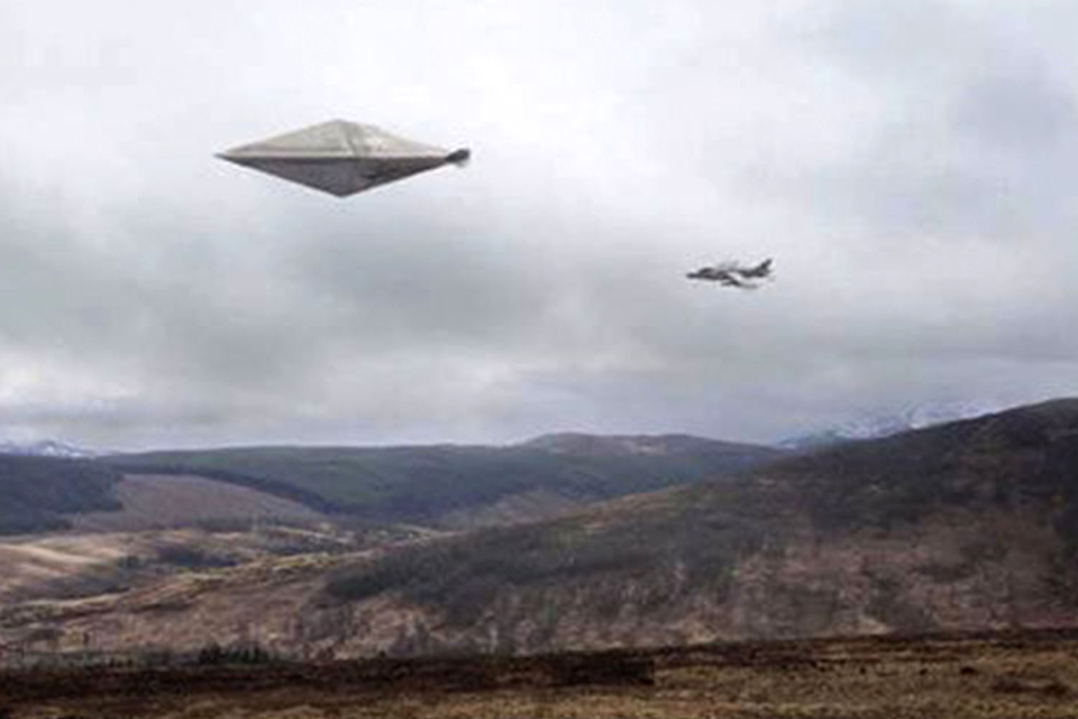I've seen top secret photos showing 'Britain’s most significant UFO sighting'