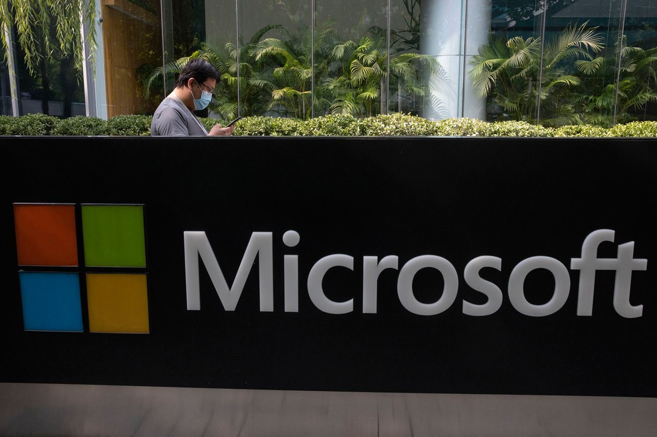 Microsoft quietly prepares to avoid spotlight under Biden