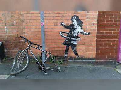 Banksy claims Nottingham hula-hooping girl artwork