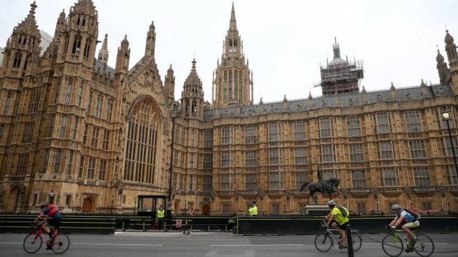 Legal corruption in UK, as usual: MPs could get £3,000 pay rise under new proposals