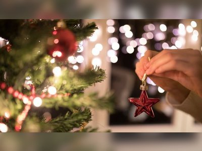 Covid-19: 'Too early to say' what Christmas rules will be says minister