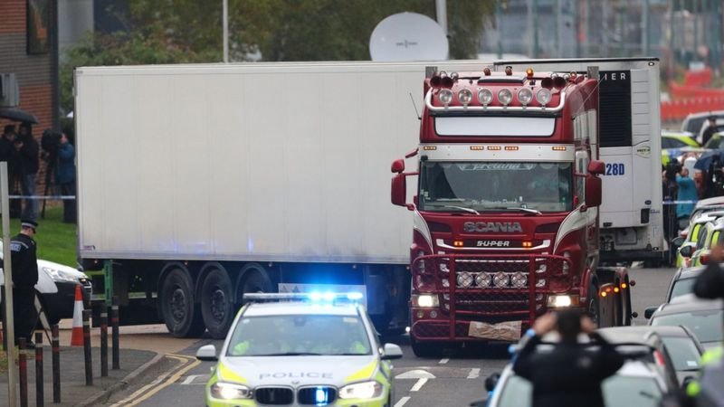 Essex lorry deaths: PC saw 'trailer full' of half-naked bodies