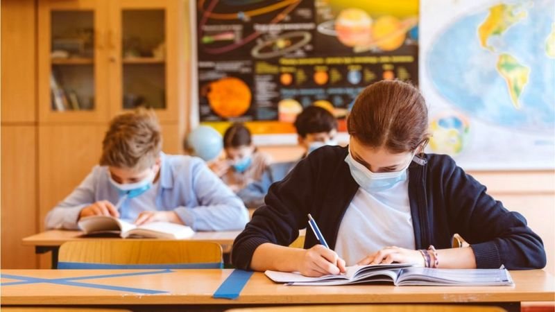 Covid in Scotland: Senior pupils to wear masks in class at level 3 and 4