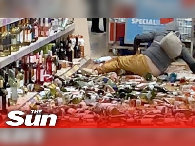 Aldi wrecking rampage - Woman smashes 500 bottles of booze