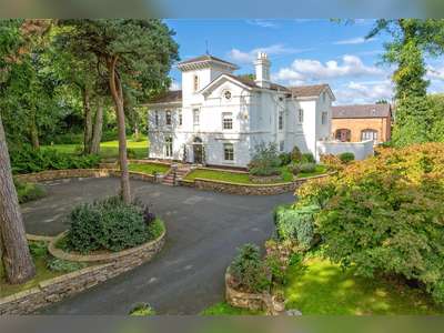 18 of the finest homes for sale in Britain, as seen in Country Life