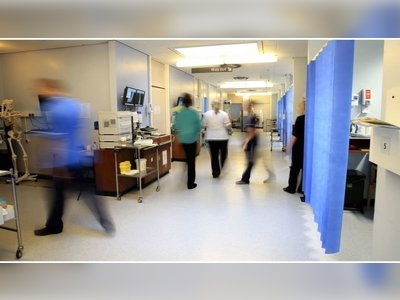 Covid-19: NHS in England moves to highest alert level