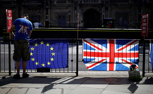 Britain Faces Major Brexit Challenges After Last-Minute Deal