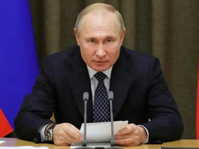 Vladimir Putin Signs Bill Giving Russian Presidents Lifetime Immunity