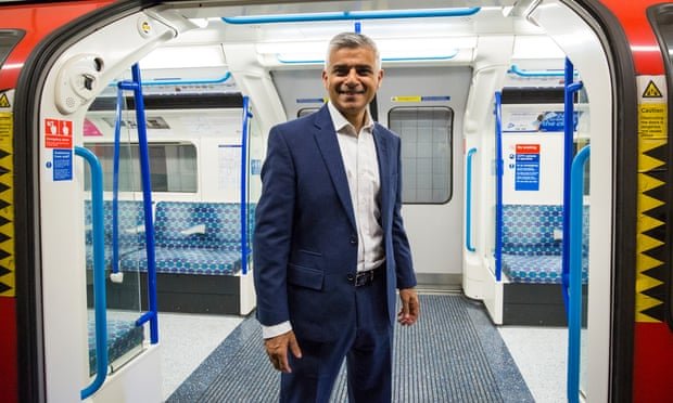 Sadiq Khan considering £3.50 daily charge for drivers entering London