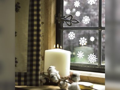 Christmas window decorating ideas to inspire your home this season