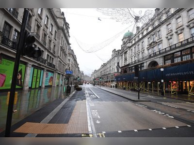 London is a ghost town after city goes into strict COVID-19 lockdown