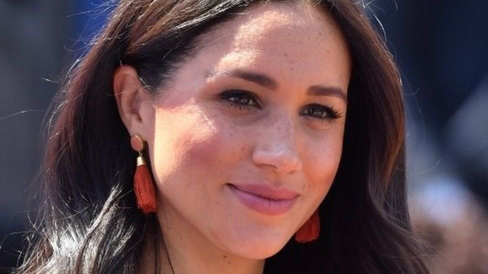 Meghan letter: Royal aides 'won't take sides', High Court told