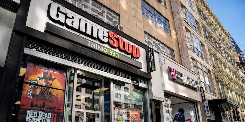Short-sellers are nursing estimated losses of $19 billion in 2021 after betting on GameStop's stock to plunge