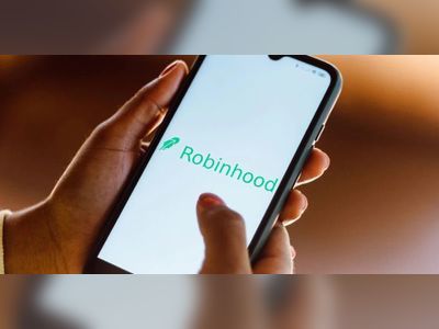 Robinhood lifts trading restrictions on Reddit darlings GameStop and AMC days after relaxing limits on both stocks