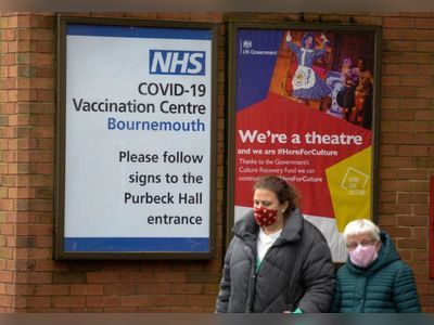 Vaccine chief 'optimistic' everyone over 50 will get Covid jab by May