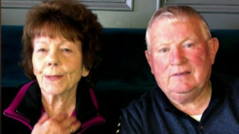 Coronavirus: Hospital staff praised for bringing dying couple together
