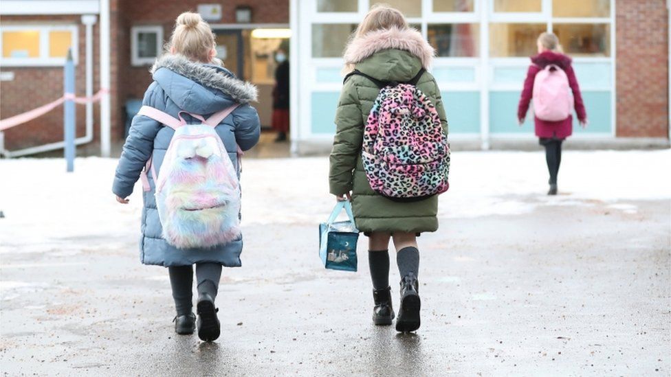 'Reckless' if all pupils back 8 March, say teachers' unions