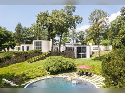 After a Herculean Renovation, Architect Wallace Harrison’s Landmarked Home Seeks a New Caretaker