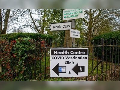 UK thinktank calls for door-to-door Covid jabs to tackle vaccine disparities