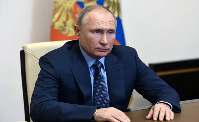 Putin Vaccinated Against Covid: Report