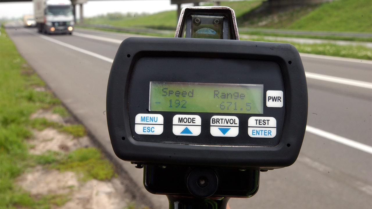 UK drivers face £1,000 fines for social media posts about speed traps