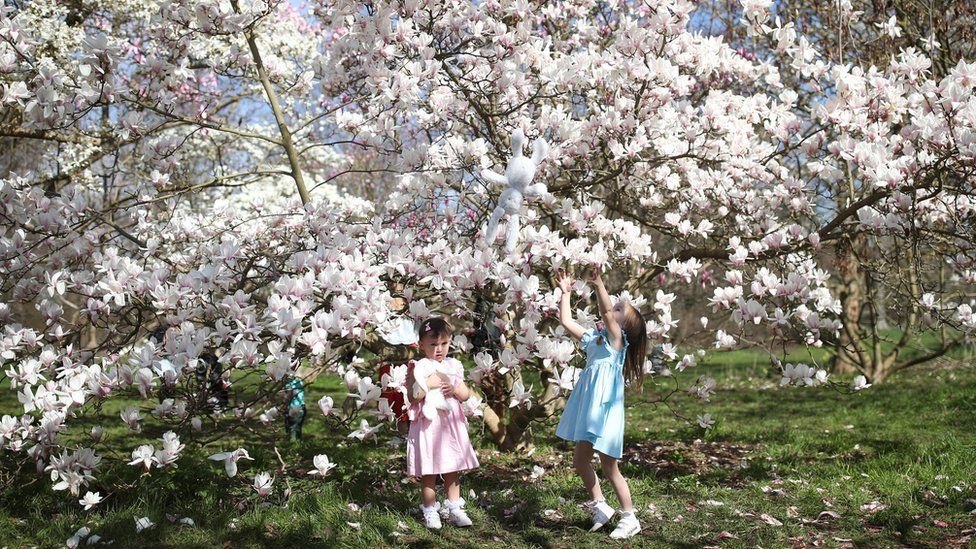 In Pictures: UK March temperature highest for 53 years