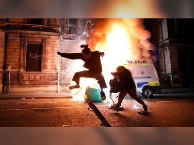 Bristol protest: Demonstrators clash with police