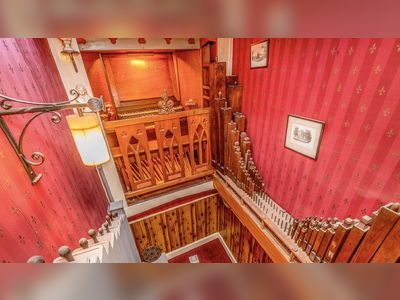 'Eccentric' Bristol house with built-in pipe organ is sold